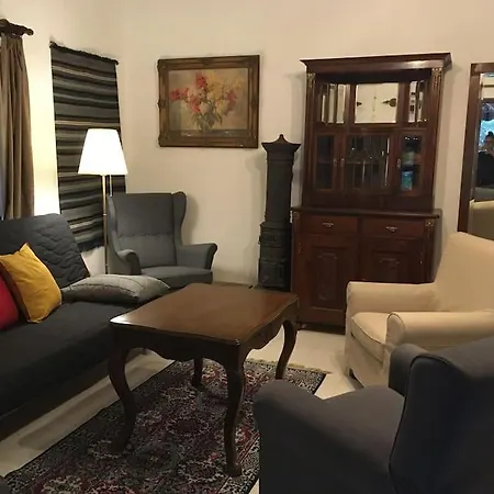 Holiday home Kertbol A Hegyre Nyaralohaz Mindszentkalla