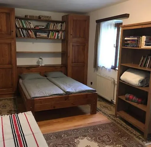 Kertbol A Hegyre Nyaralohaz *